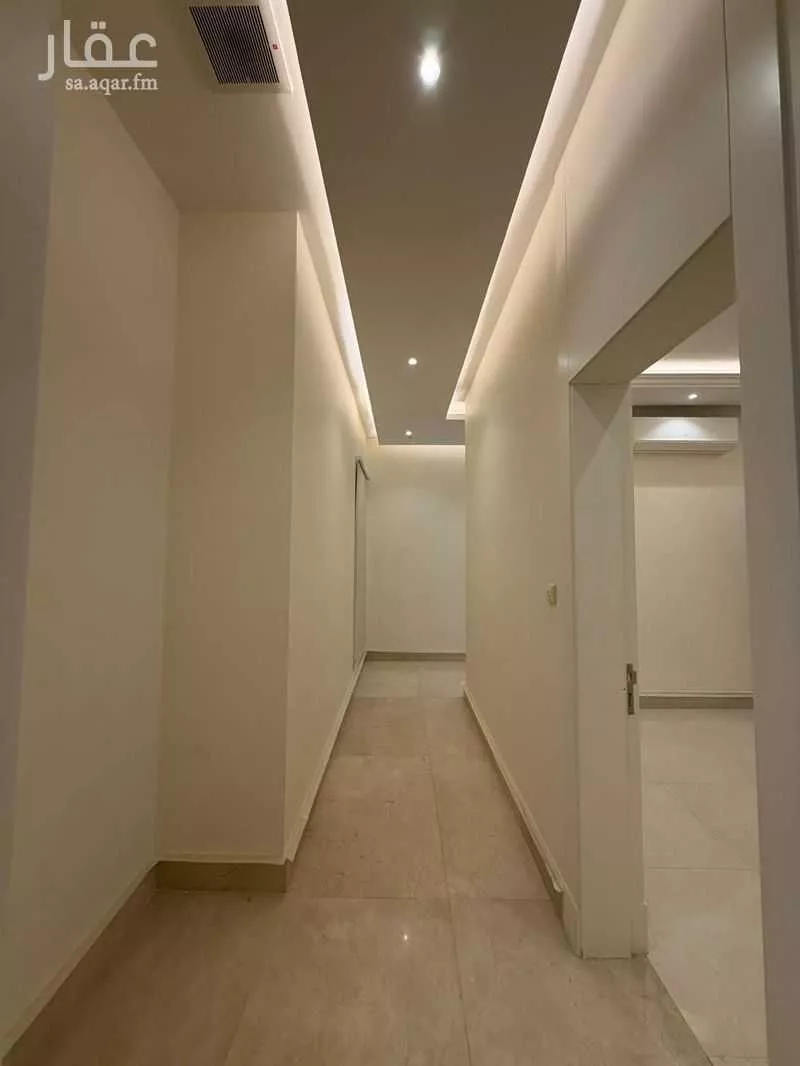 فيلا 5 غرف في الملقا 15