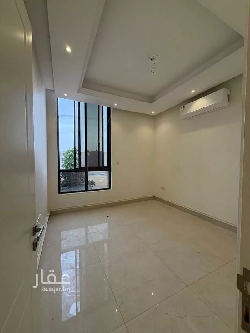 فيلا 5 غرف في الملقا 19