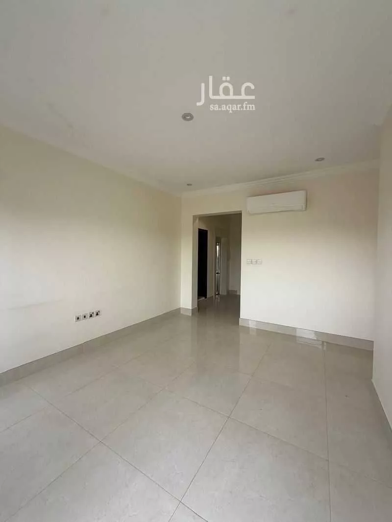 فيلا 5 غرف في الملقا 21