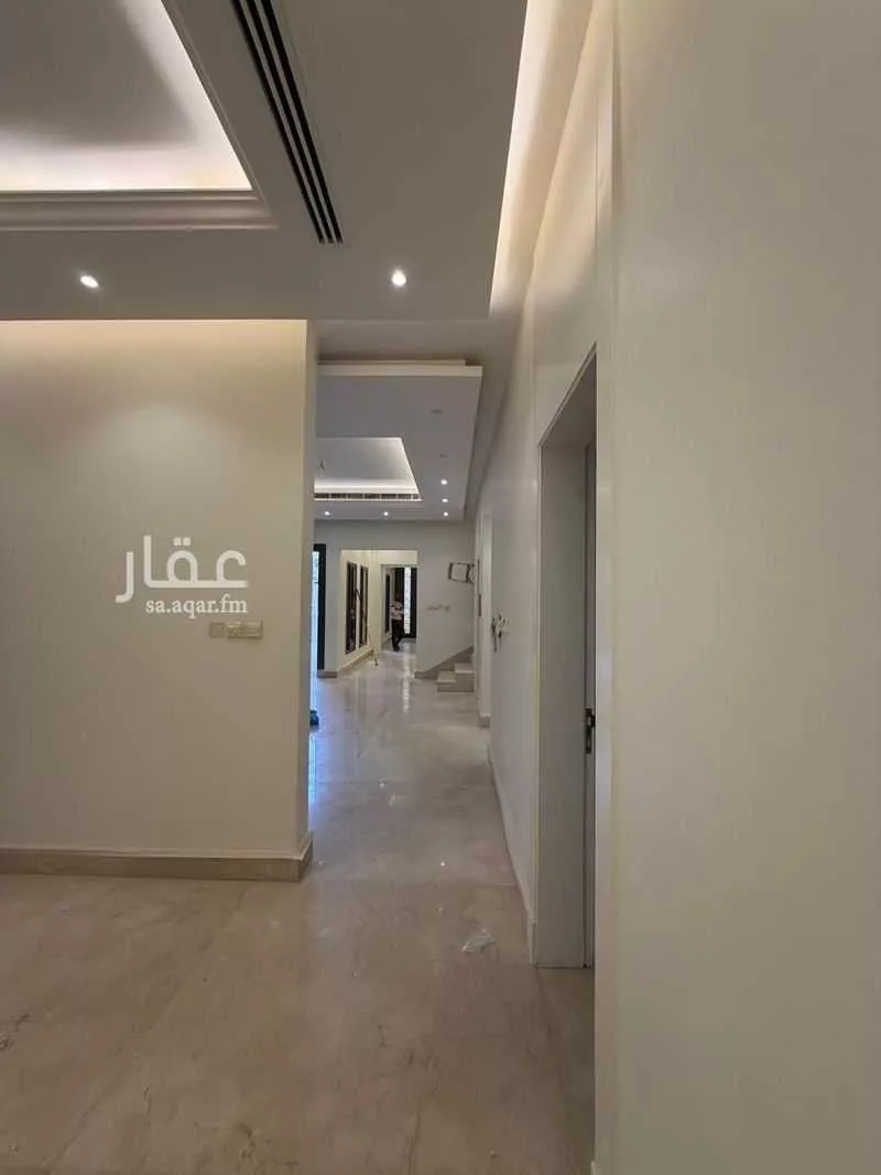 فيلا 5 غرف في الملقا 9