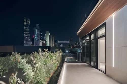 فيلا 8 غرف في العقيق 4