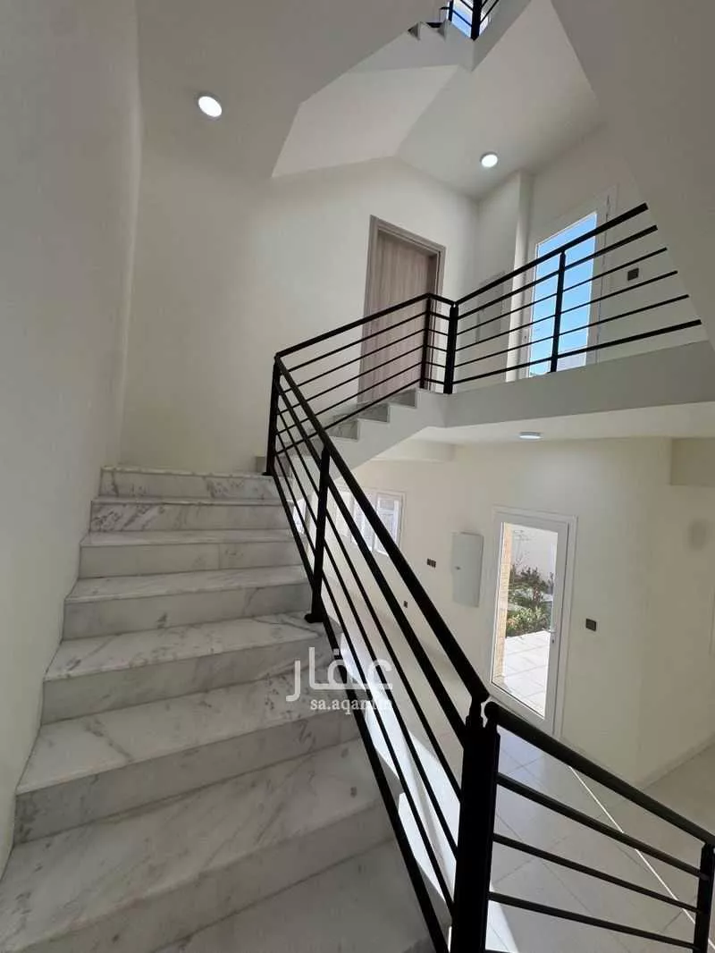 5 bedroom villa in Al Falah 3