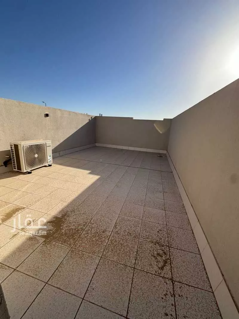 5 bedroom villa in Al Falah 5