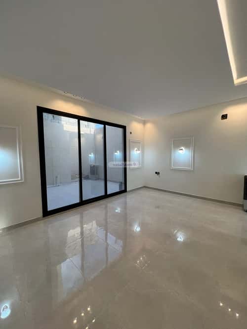 4 bedroom villa in Al Mahdiyyah 1