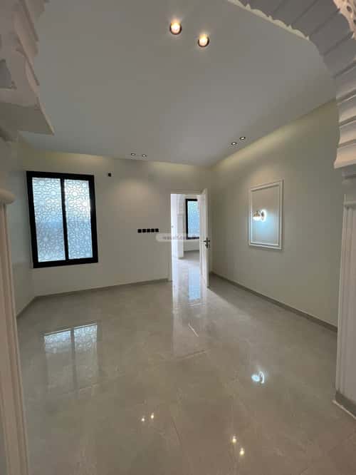 4 bedroom villa in Al Mahdiyyah 2