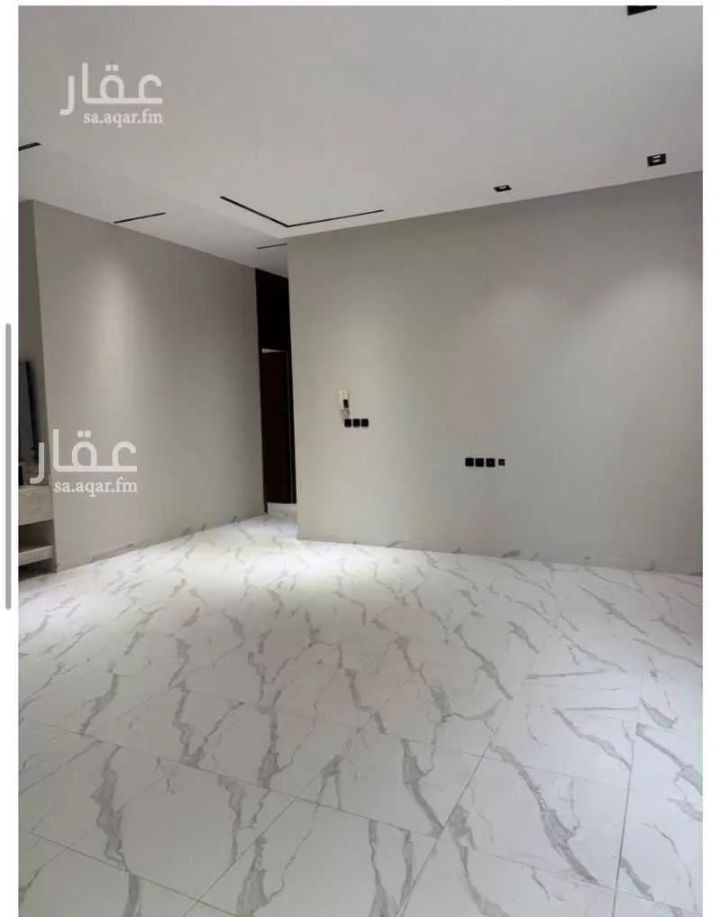 5 bedroom floor in Al Khaleej 4