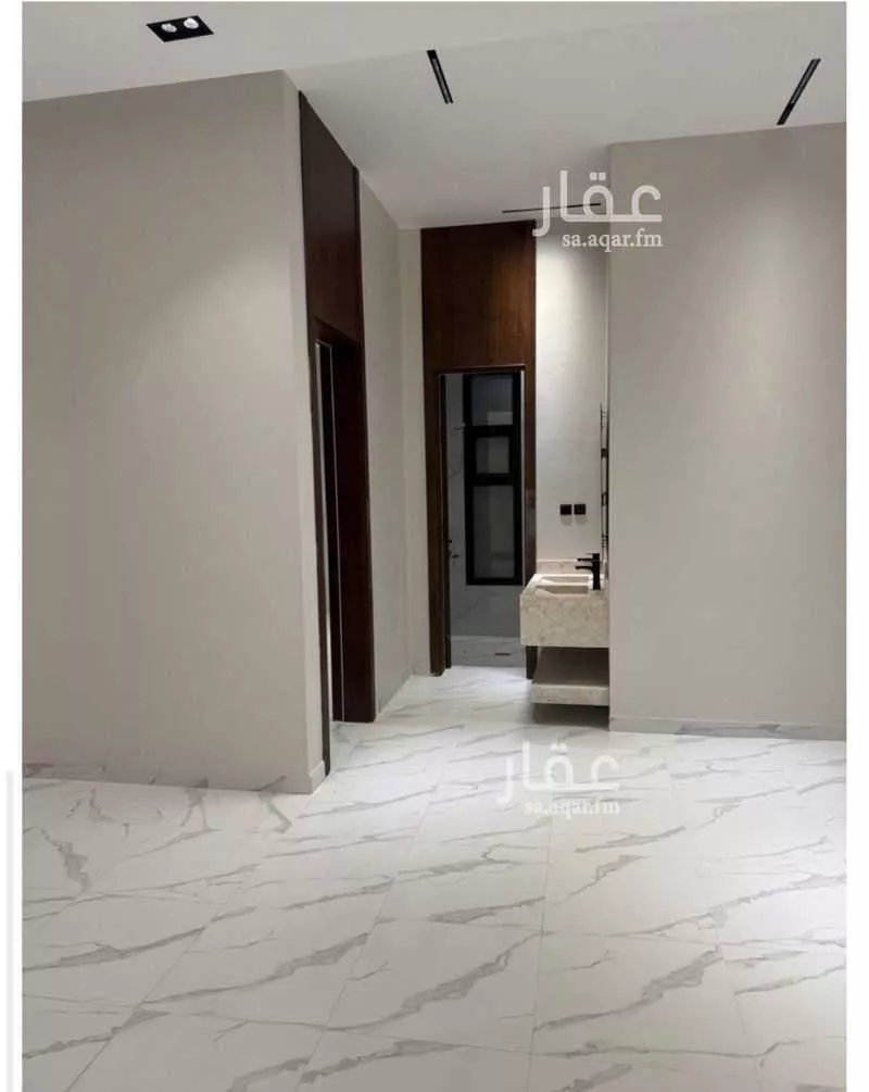 5 bedroom floor in Al Khaleej 7