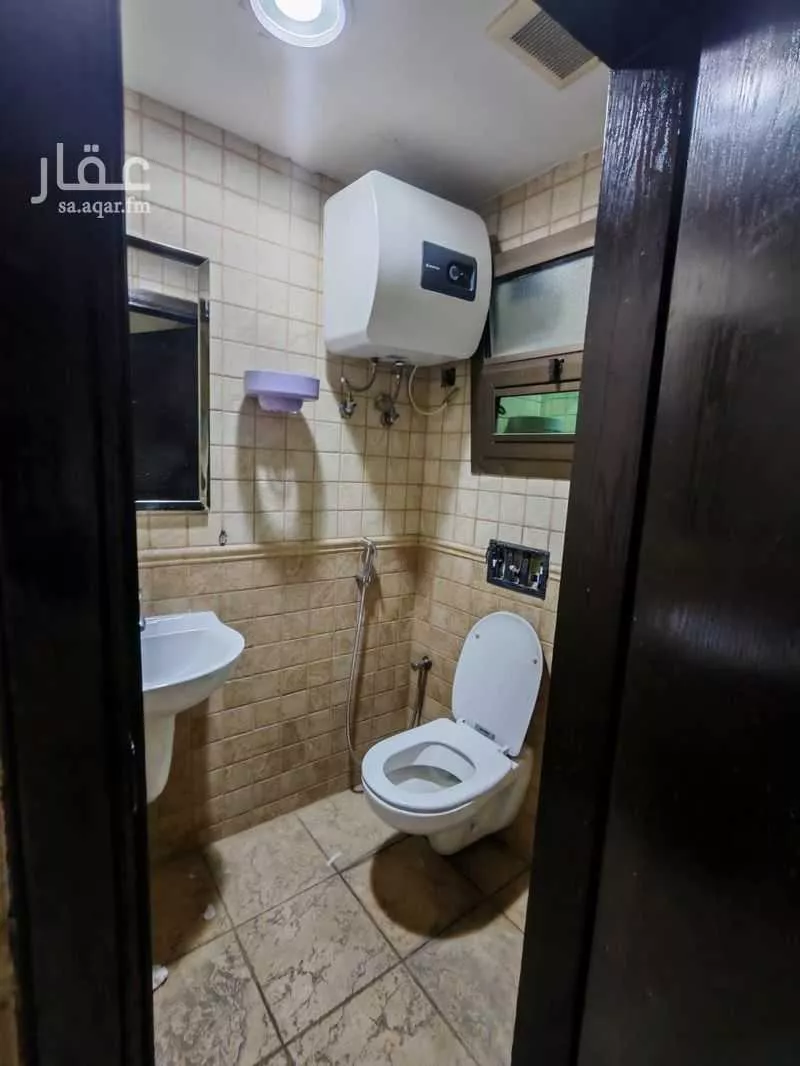 مكتب 625 م² في الملز 4