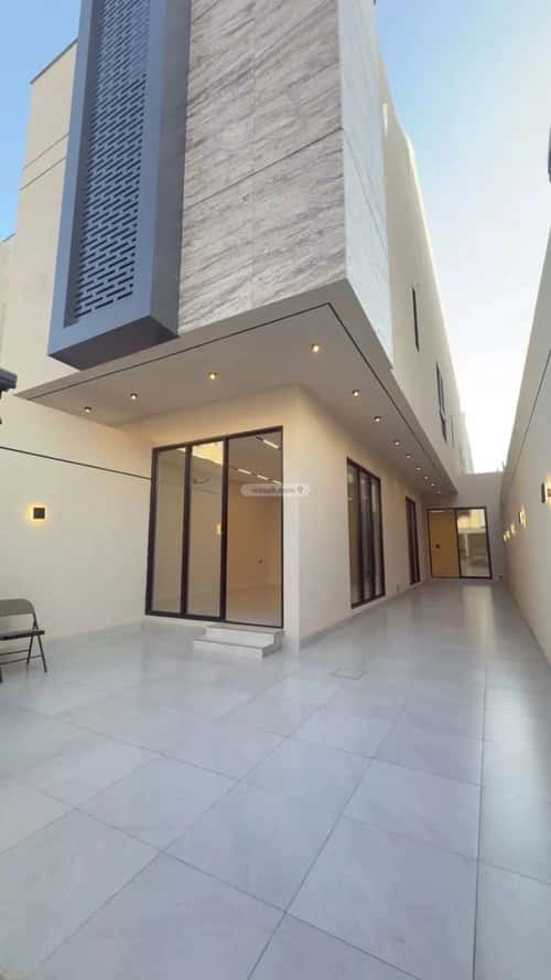 5 bedroom villa in Al Janadriyah 6
