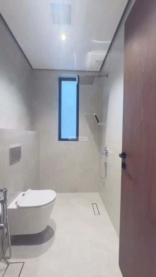 5 bedroom villa in Al Janadriyah 2