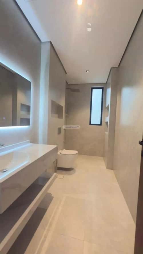 5 bedroom villa in Al Janadriyah 4
