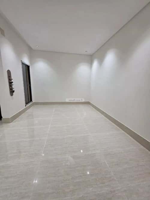 5 bedroom floor in Tuwaiq 1