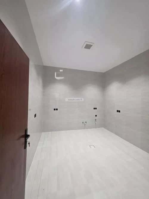 5 bedroom villa in Al Awali 4