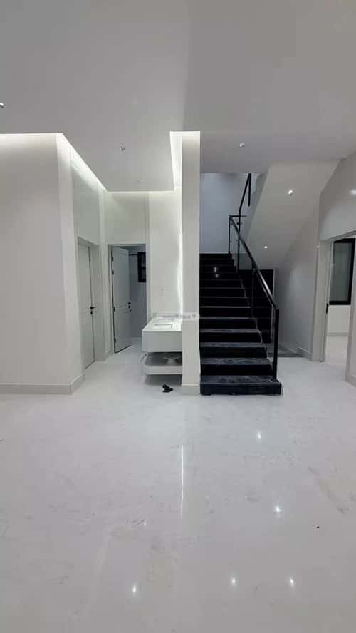 5 bedroom villa in Al Uraija Al Gharbi 5