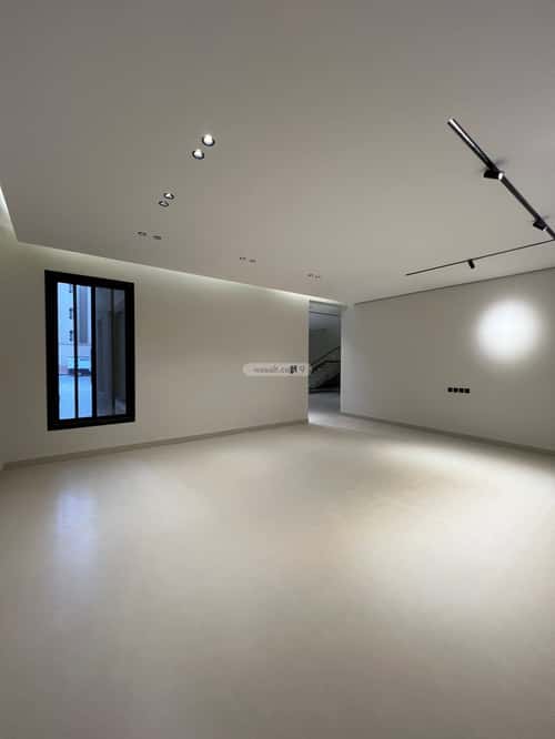 6 bedroom villa in Al Mahdiyyah 3