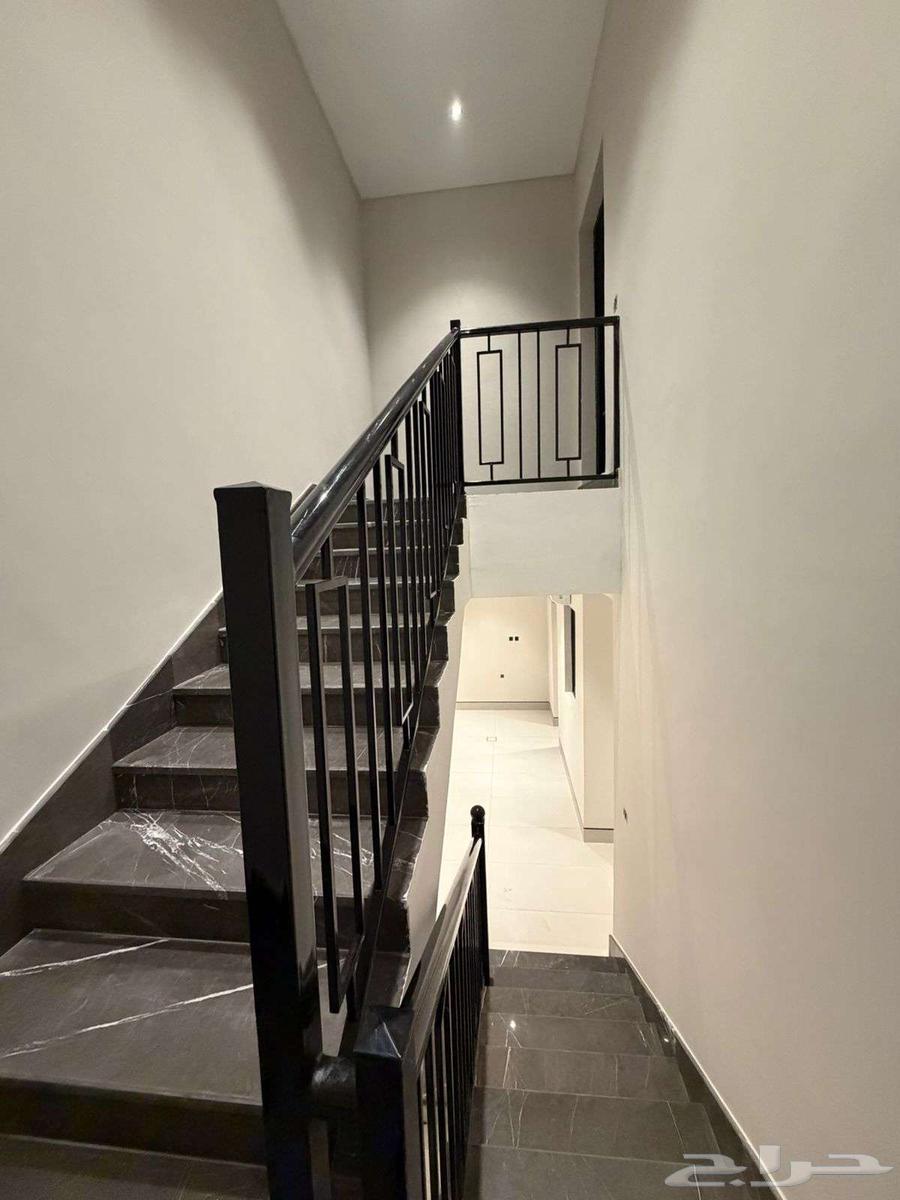 5 bedroom apartment in Al Manar 15