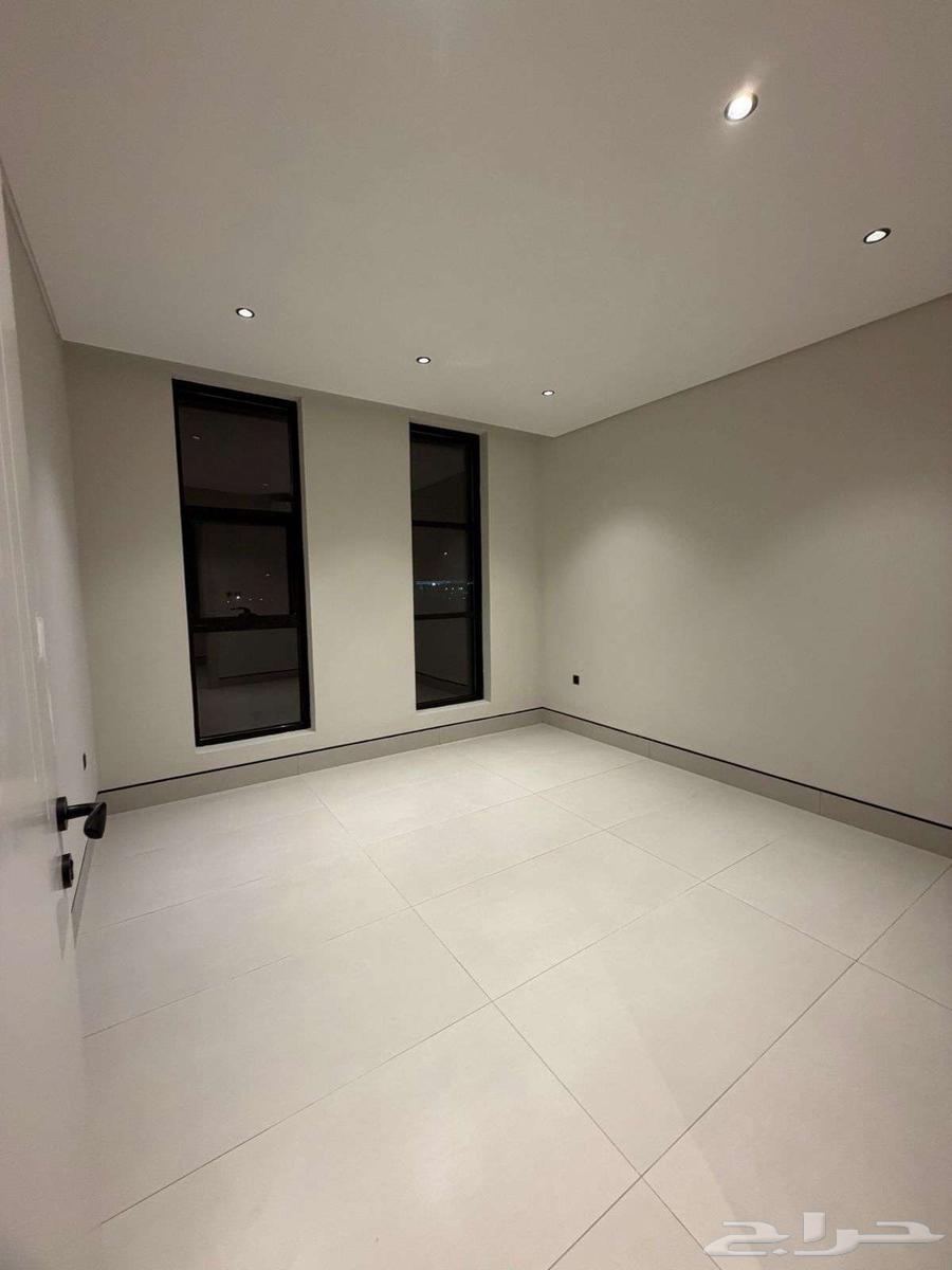 5 bedroom apartment in Al Manar 5