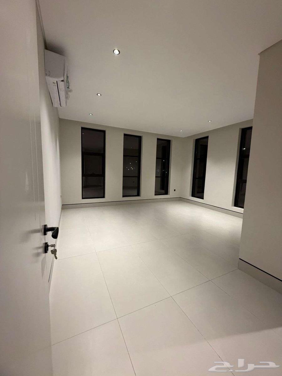 5 bedroom apartment in Al Manar 6