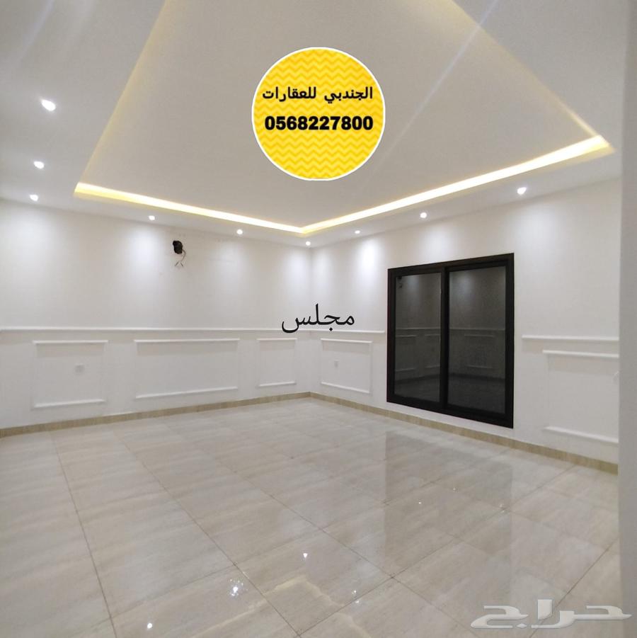 شقة 6 غرف في ضاحية الملك فهد 10