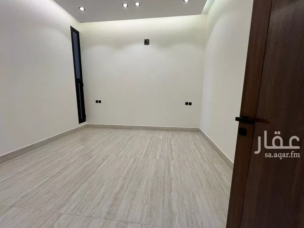 6 bedroom villa in Dhahrat Laban 15