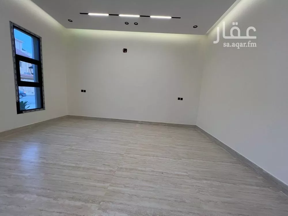 6 bedroom villa in Dhahrat Laban 5