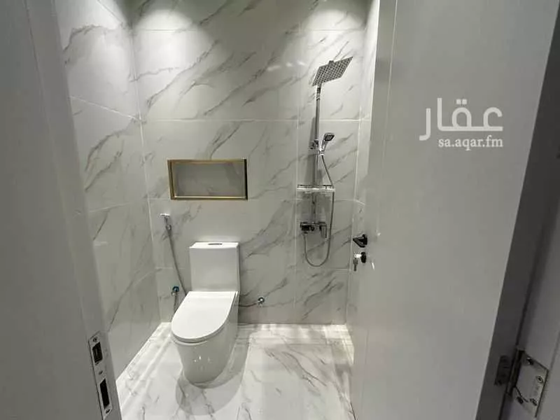 شقة 5 غرف في طيبة 7