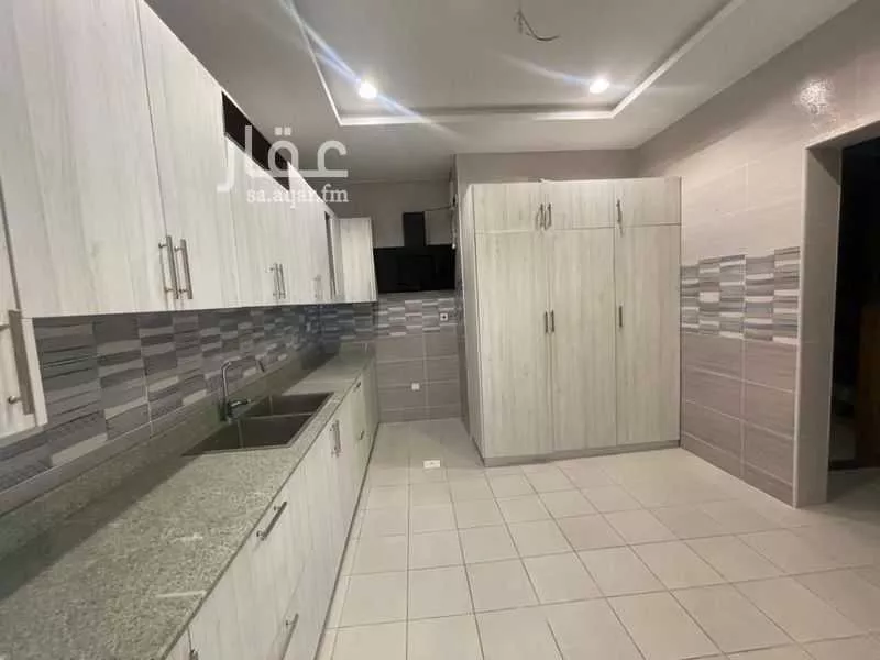 3 bedroom apartment in Al Sawari 7
