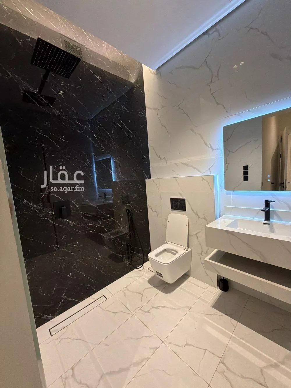 شقة 5 غرف في العارض 10