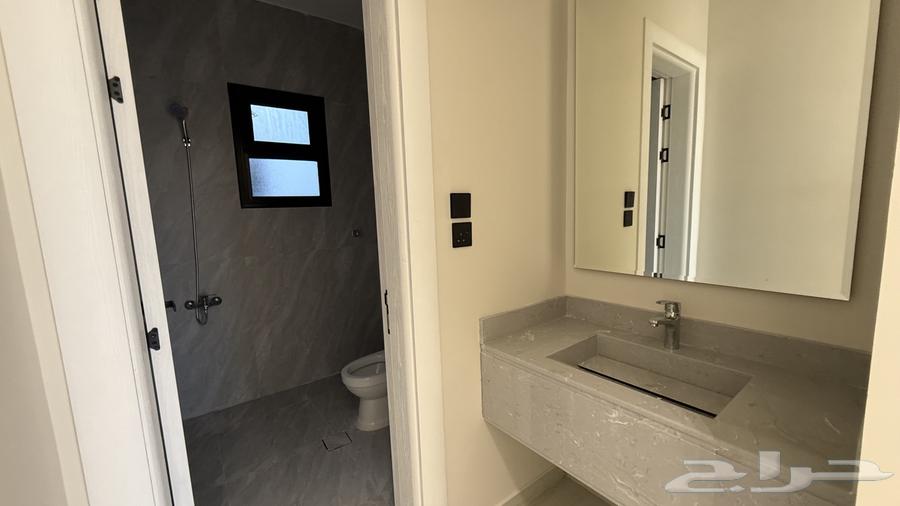 4 bedroom apartment in Taibah, Eastern Province 10