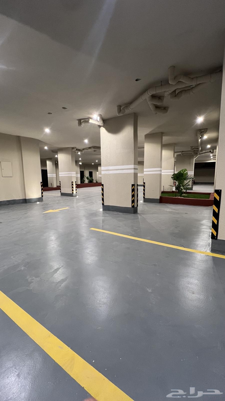 5 bedroom apartment in Al Hamra 4