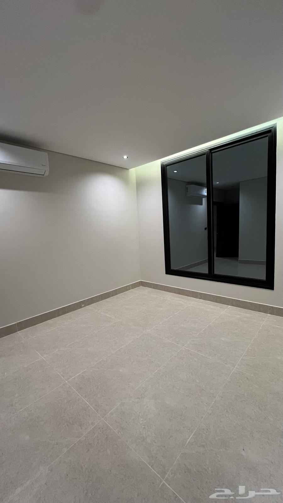 5 bedroom apartment in Al Hamra 6