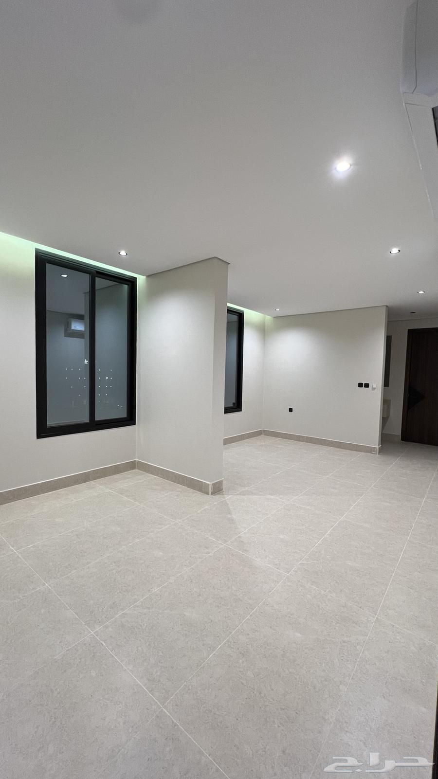 5 bedroom apartment in Al Hamra 7