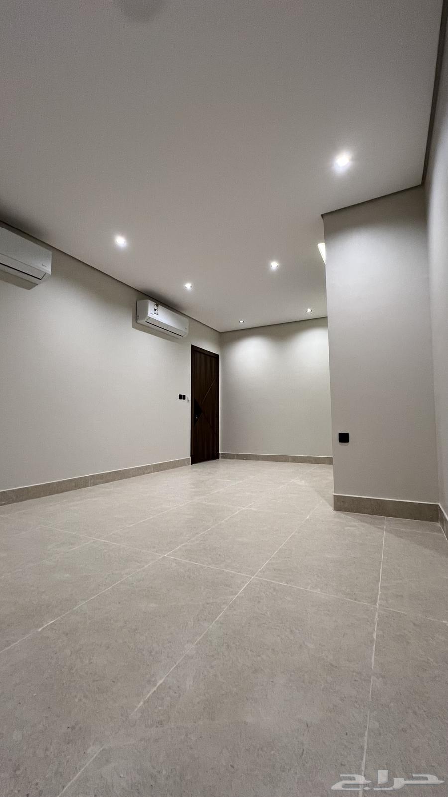5 bedroom apartment in Al Hamra 8