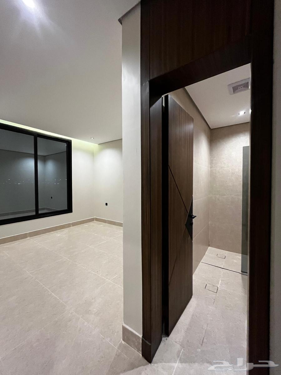 5 bedroom apartment in Al Hamra 4