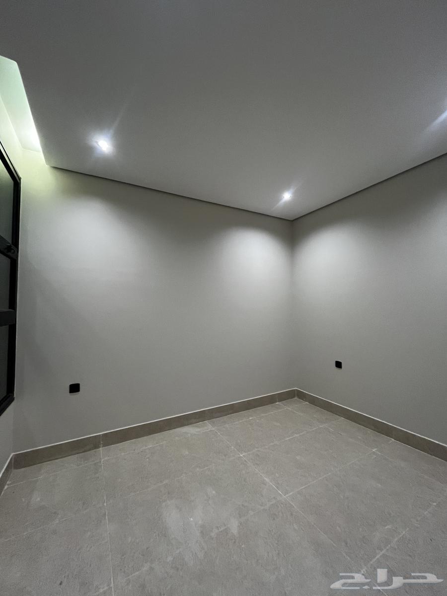 5 bedroom apartment in Al Hamra 12