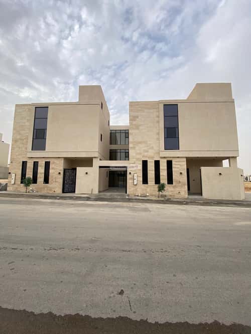 5 bedroom villa in Al Mahdiyyah 2