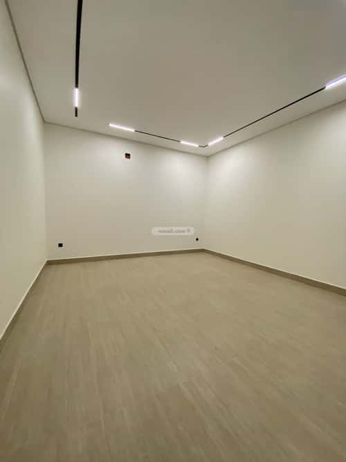 4 bedroom villa in Al Mahdiyyah 4