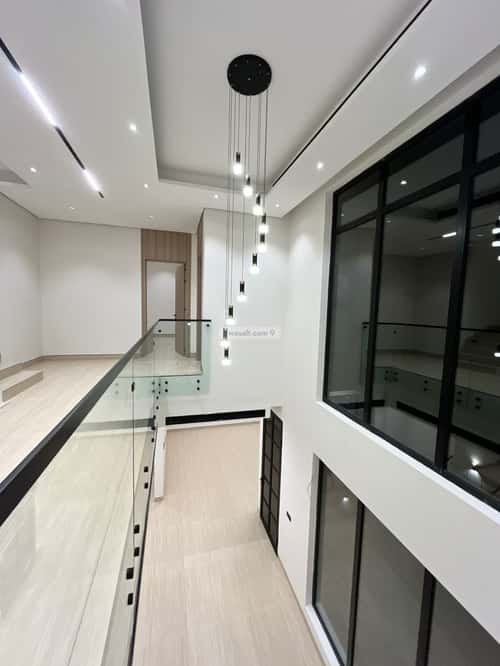 5 bedroom villa in Al Mahdiyyah 2