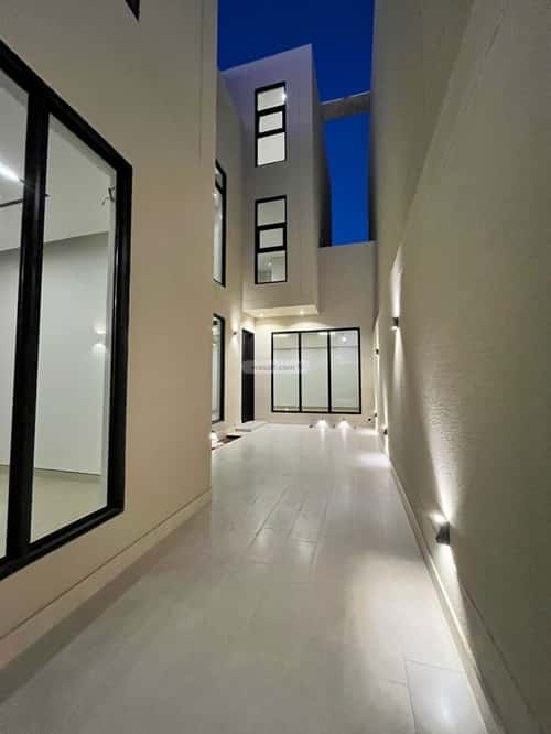 5 bedroom villa in Al Mahdiyyah 4