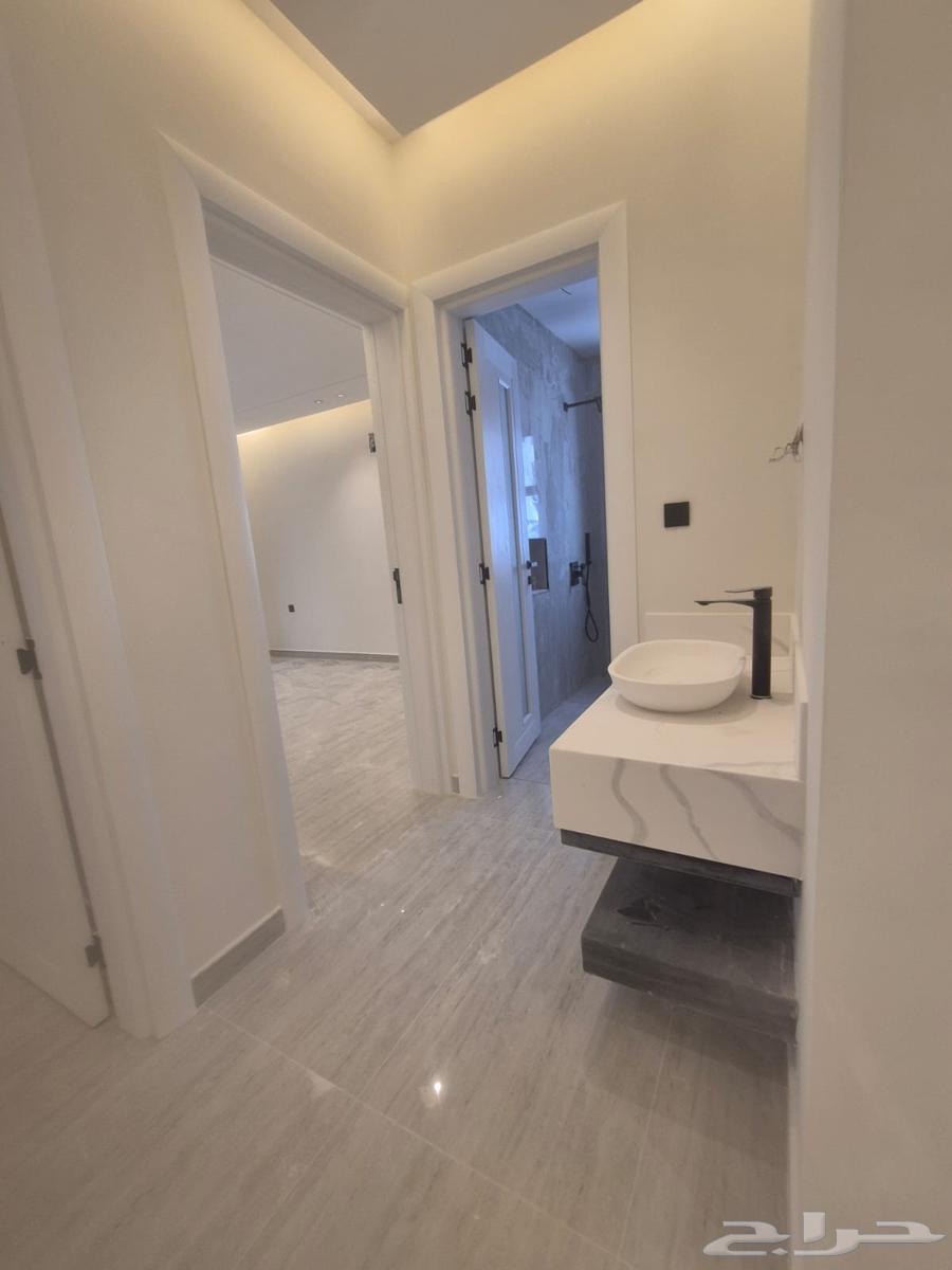 5 bedroom apartment in Ash Shulah 9