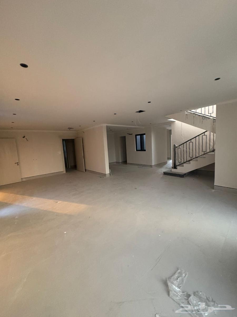 5 bedroom apartment in Al Manar 7