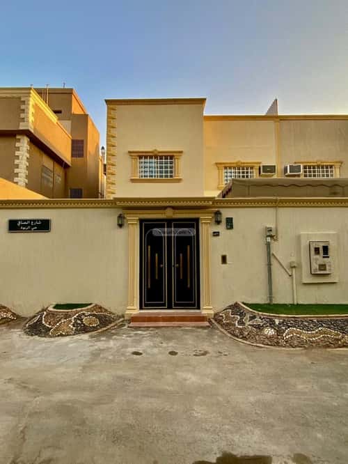 6 bedroom villa in Al Rabwa 3