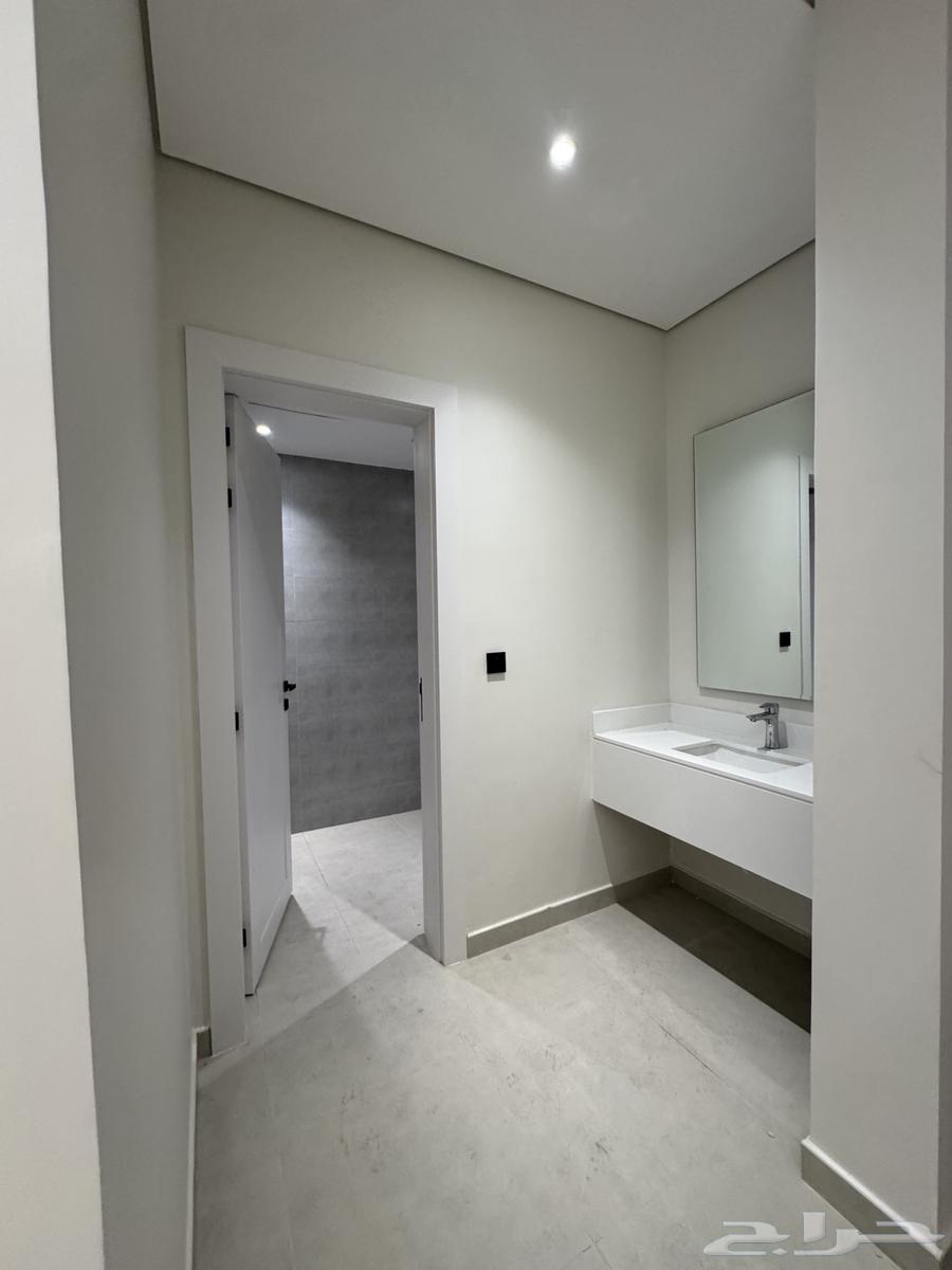 3 bedroom apartment in Dahiat King Fahd, Eastern Province 4