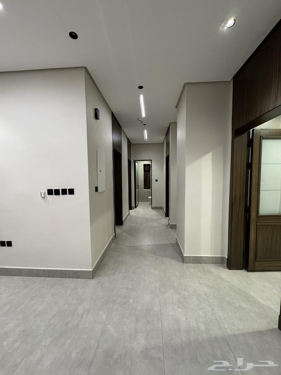 5 bedroom apartment in Al Hamra 3