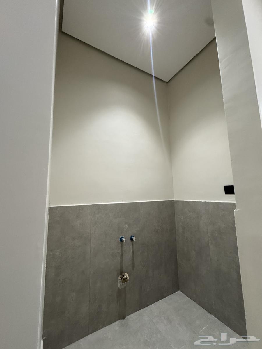 5 bedroom apartment in Al Hamra 5