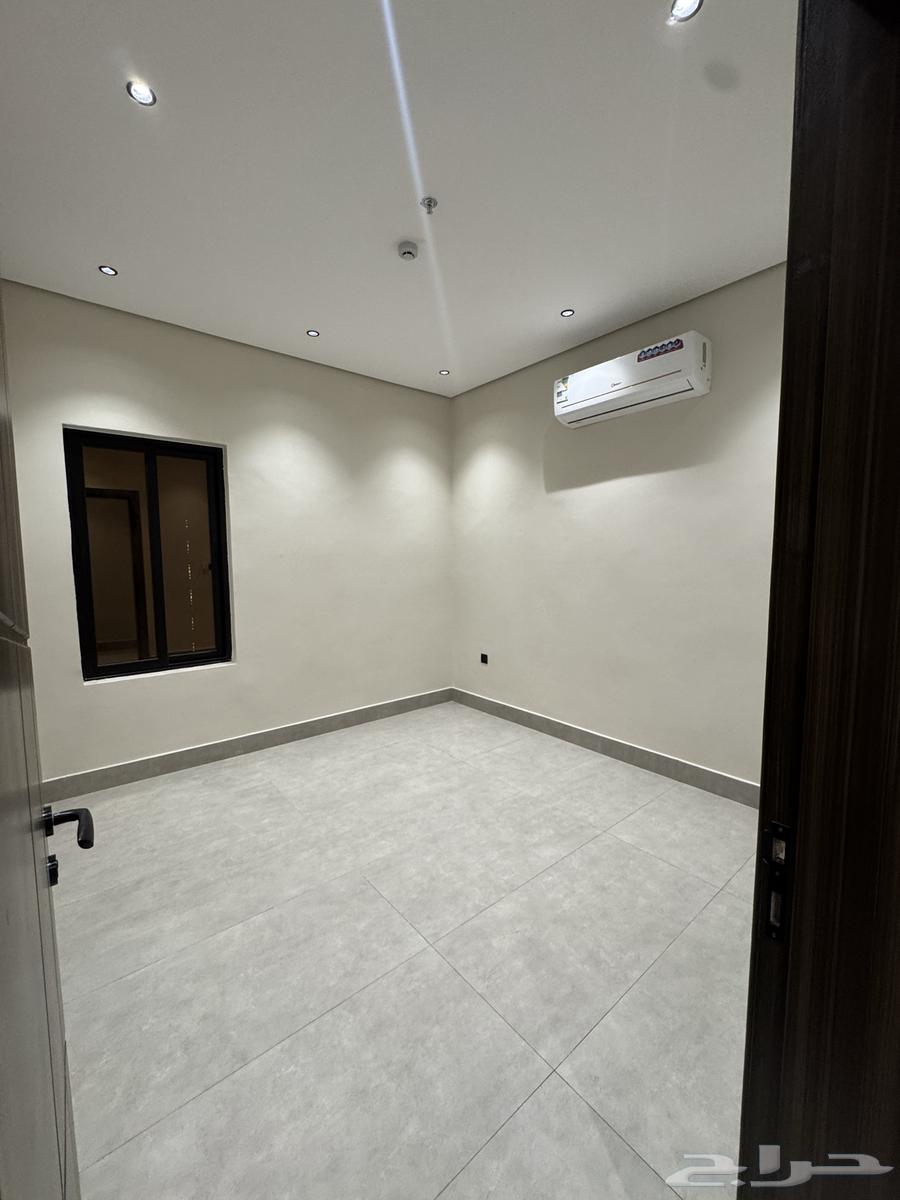 5 bedroom apartment in Al Hamra 7