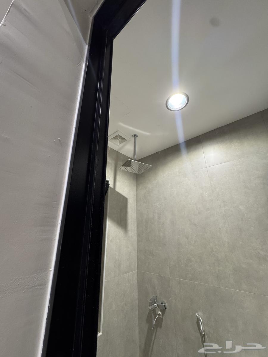 5 bedroom apartment in Al Hamra 8
