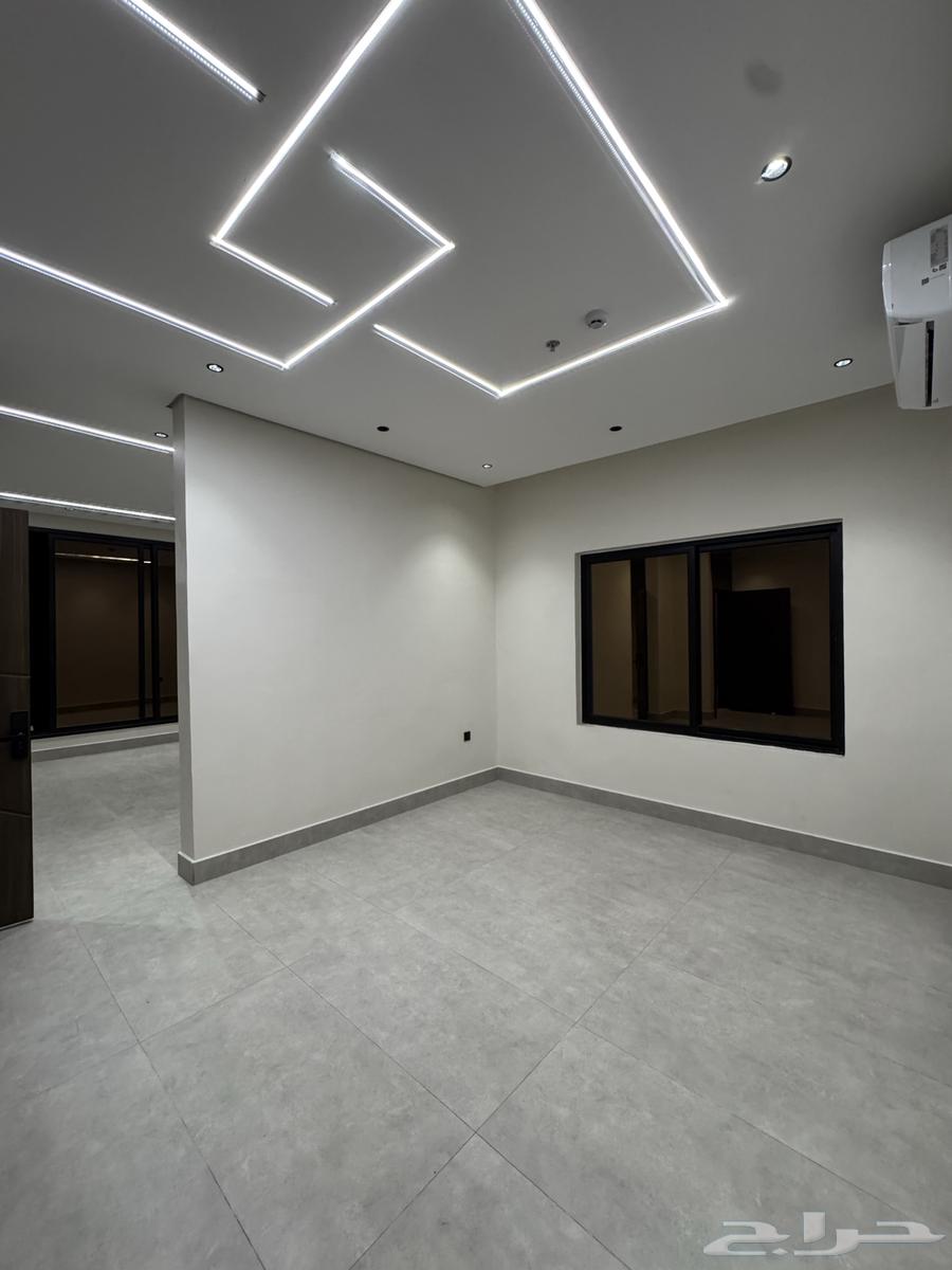 5 bedroom apartment in Al Hamra 10