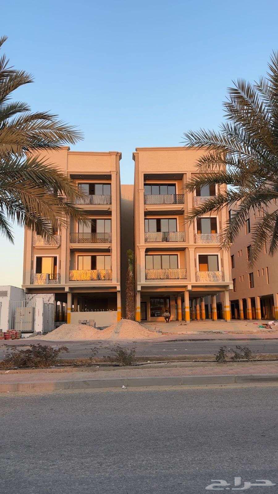 شقة 5 غرف في الندى 43