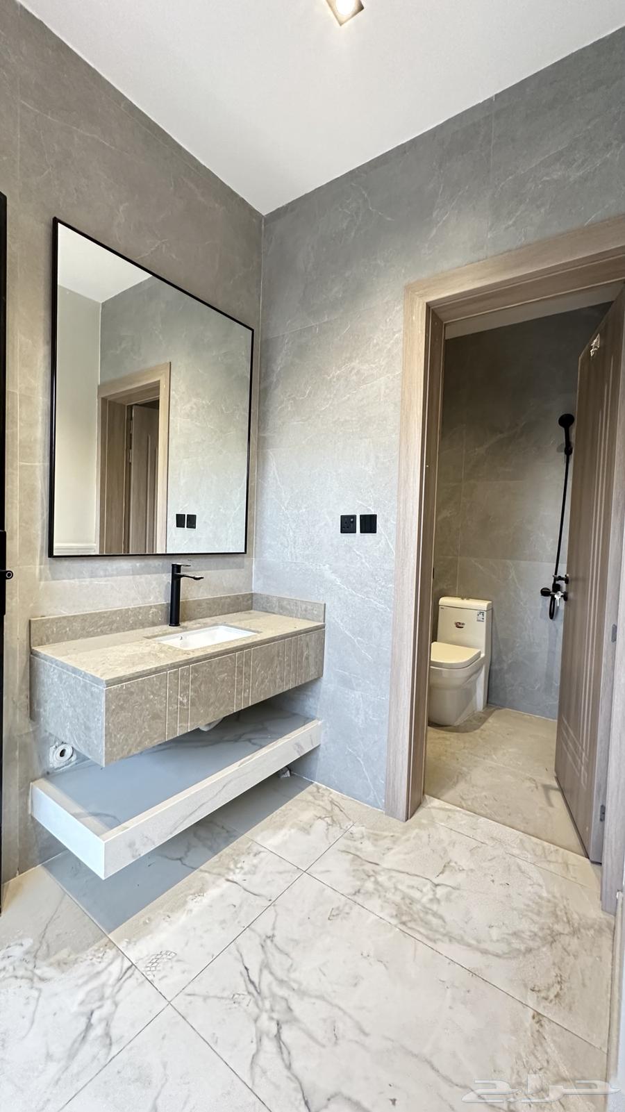5 bedroom apartment in Dahiat King Fahd 6
